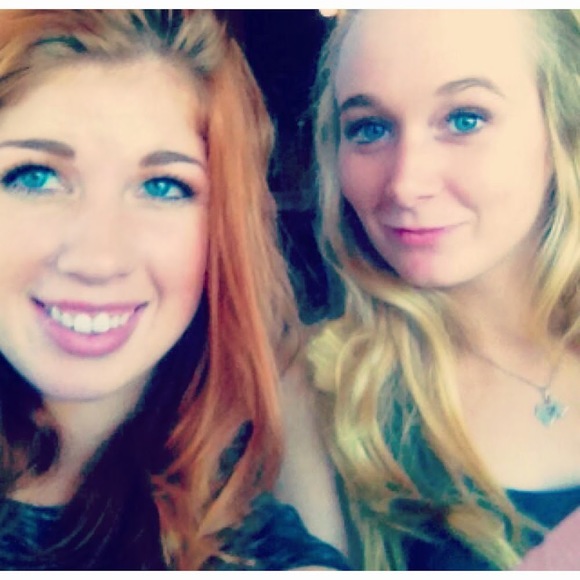 Meet your Posher, Kelsey - Picture 1 of 1